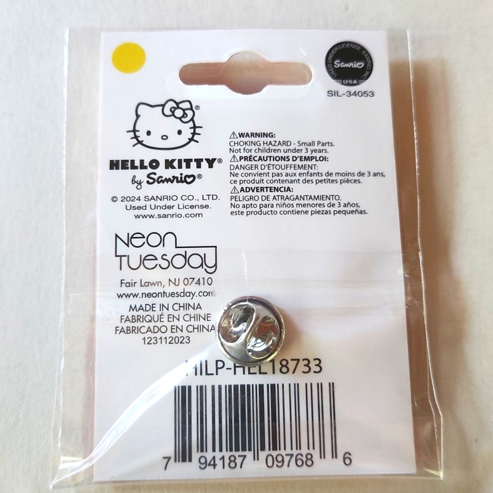 Hello Kitty Pin NWT - Picture 3 of 3